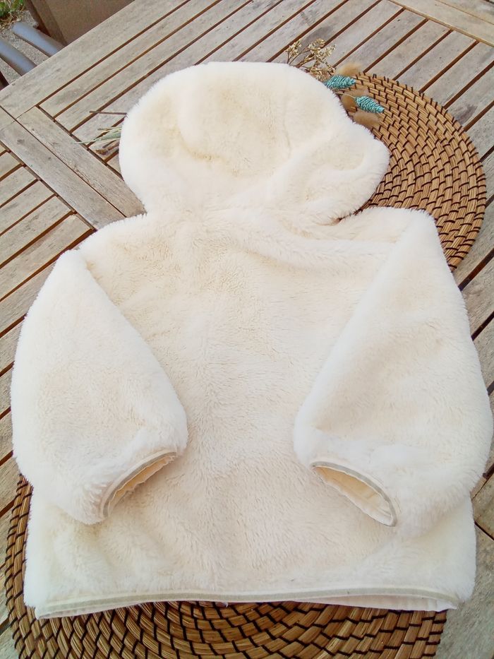 Veste crème en fausse fourrure avec capuche TAO taille 3 ans - photo numéro 7