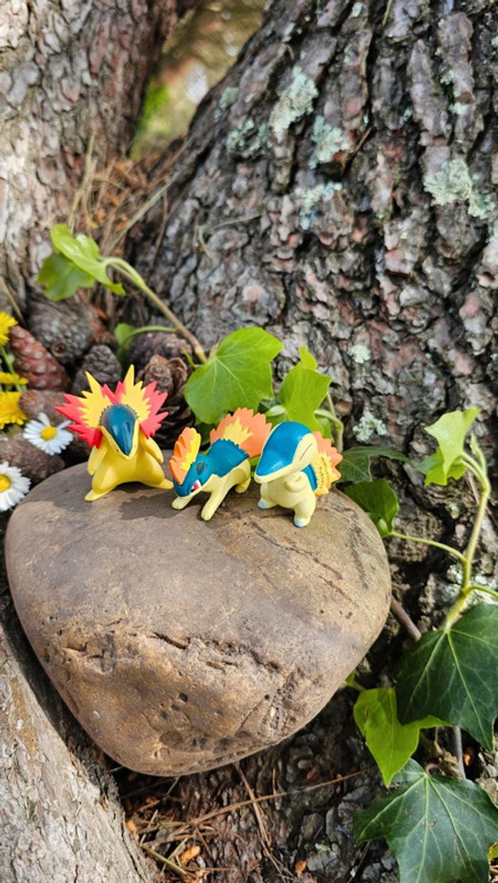 Super figurine Pokemon Nintendo tomy évolution hericendre feurisson typhlosion - photo numéro 2