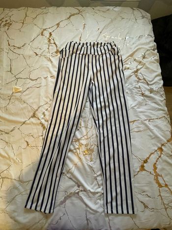 Pantalon fluide à rayure