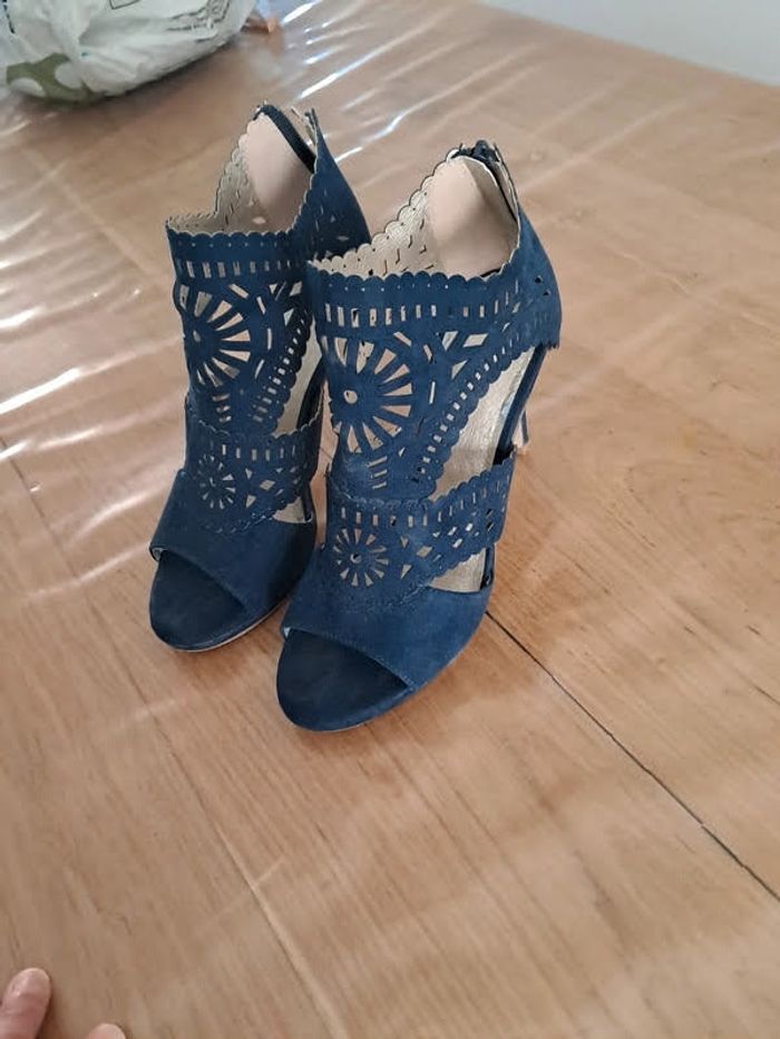 Sandales à talons - photo numéro 2