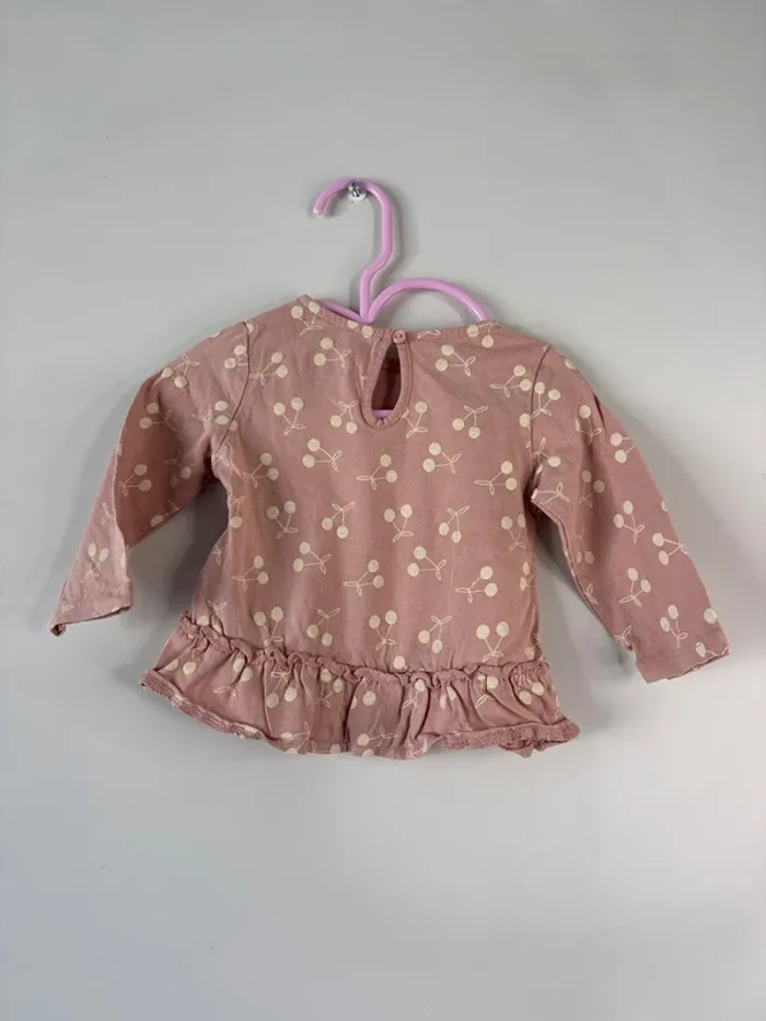 👚 haut manche longues - cerises - bébé fille - 6 mois - Kiabi - bon état - 100% coton - photo numéro 6