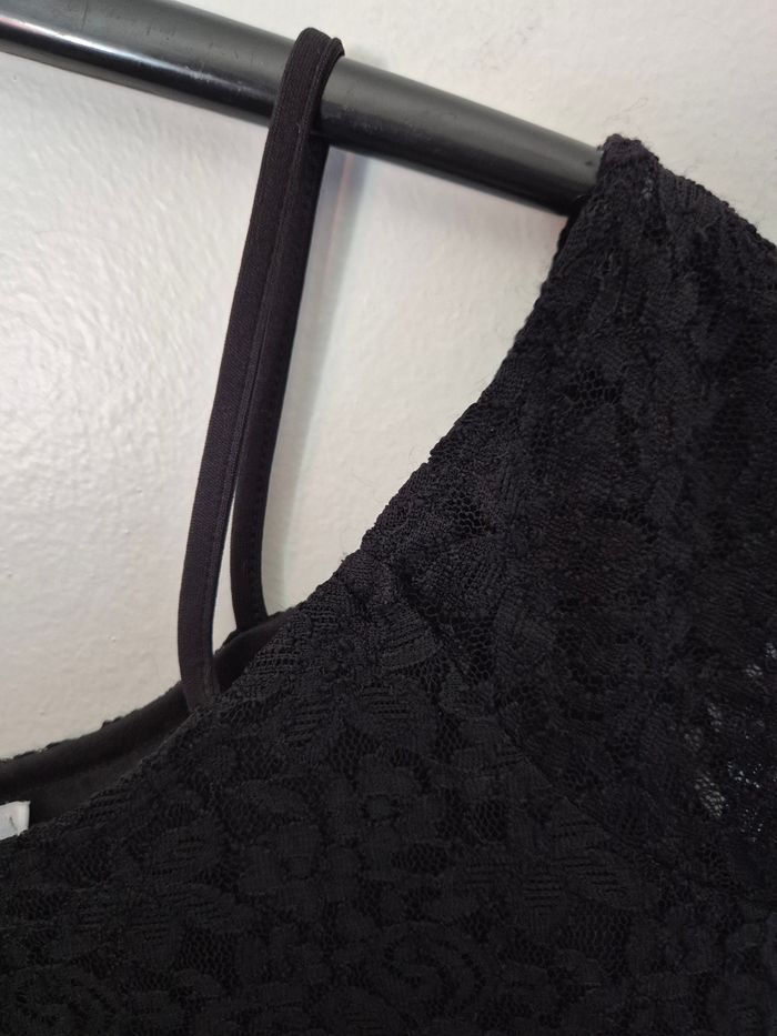 Superbe croc top taille 40 en dentelle - photo numéro 3