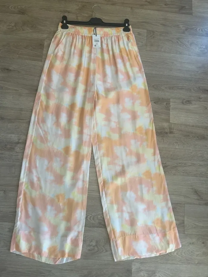 Galeries Lafayette, pantalon évasé été fluide imprimer multicolore