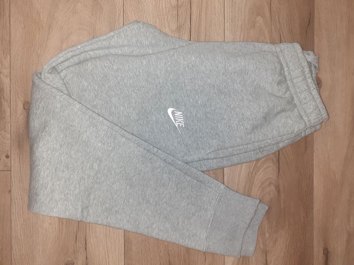 Jogging nike gris !