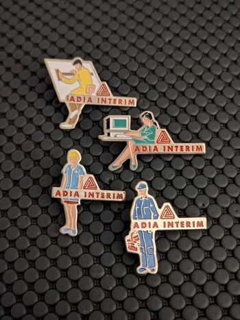 Série de 4 pin's métiers Adia Intérim