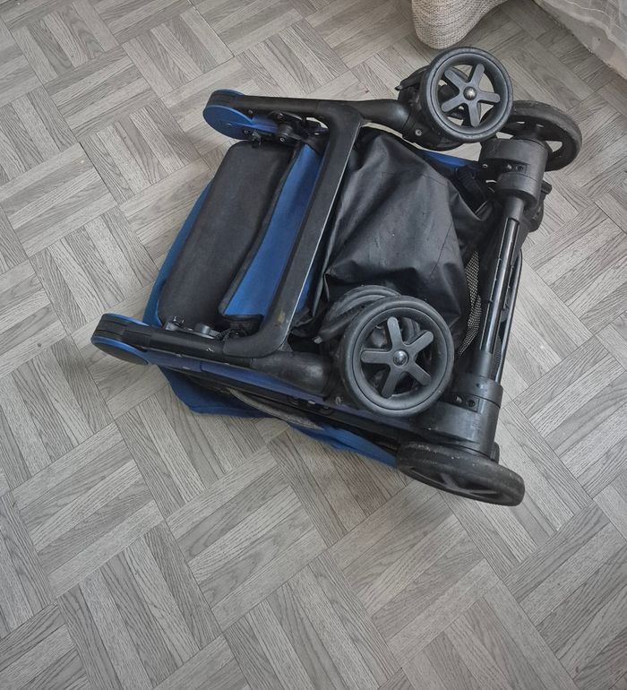 Poussette - photo numéro 3