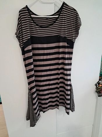 Robe b