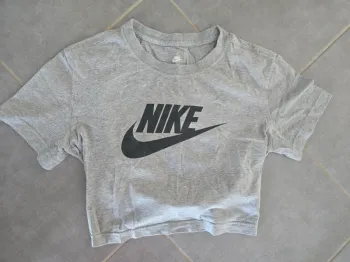 Tee shirt court Nike