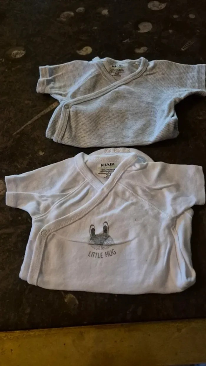 Lot bodies été 3 mois - photo numéro 2