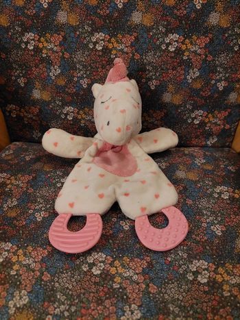 Action - doudou licorne blanche