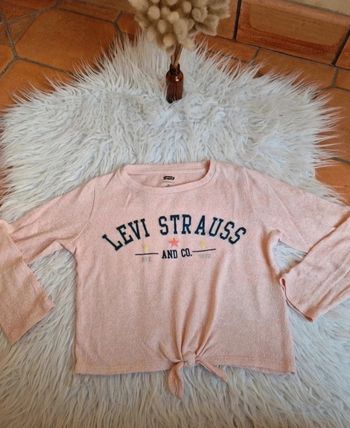 Pull leger fille Levi's T.4ans