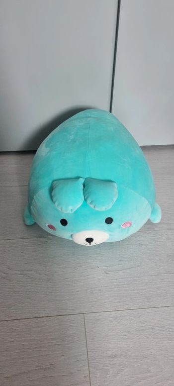 Grosse peluche moelleuse bleu