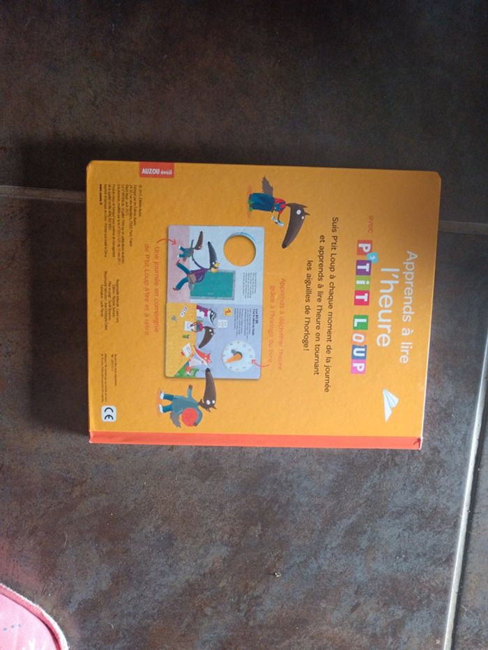 Livre j'apprends à lire l'heure avec P'tit loup - photo numéro 2