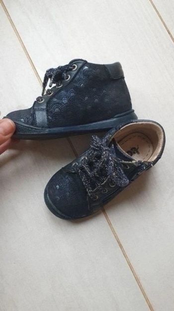 Chaussure 1er pas taille 22