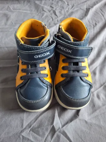 Chaussures montantes Geox taille 25