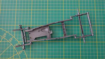 Châssis inférieur pièce détachée miniature burago Bugatti type 59 1934 1/18 #B57