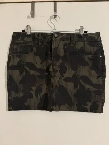 Jupe imprimé camouflage fleuri – Taille S