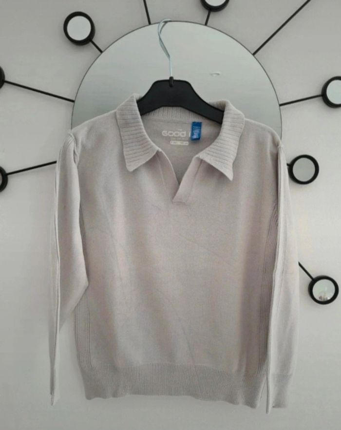 Joli pull Okaidi col V 8 ans