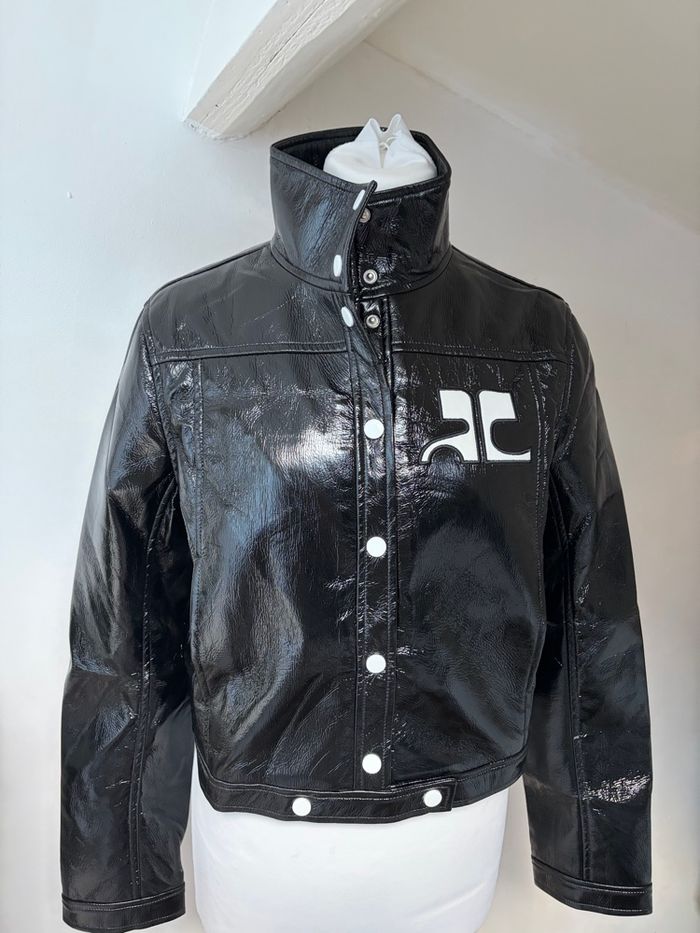 Veste Courrèges iconique en vinyle noir – Taille L (convient à un 38)