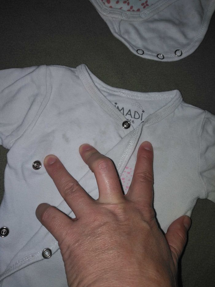 Lot 51 vêtements fille 3 mois - photo numéro 5