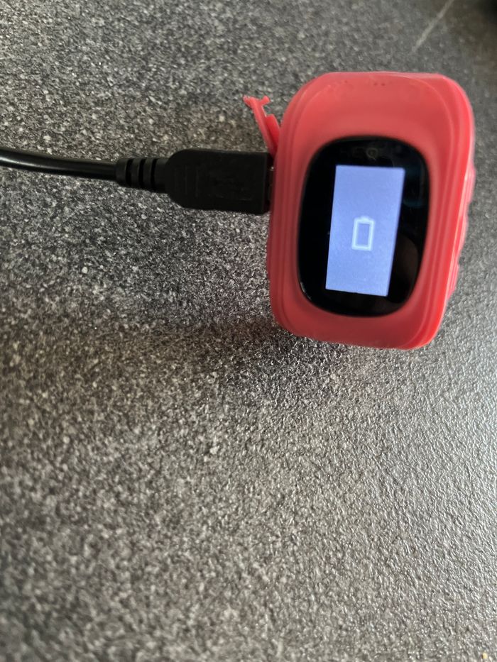 Montre surveillance enfant - photo numéro 3