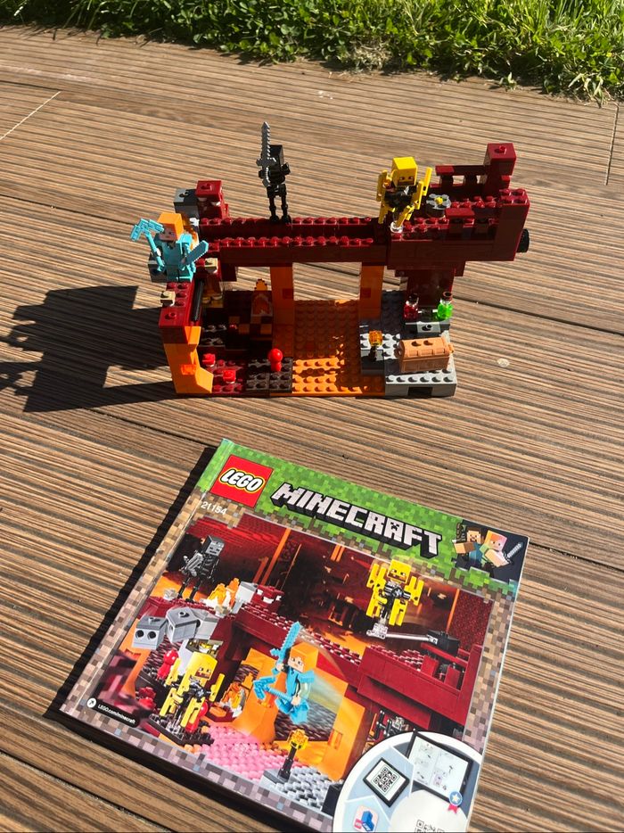 Lego le pont de blaze 21154