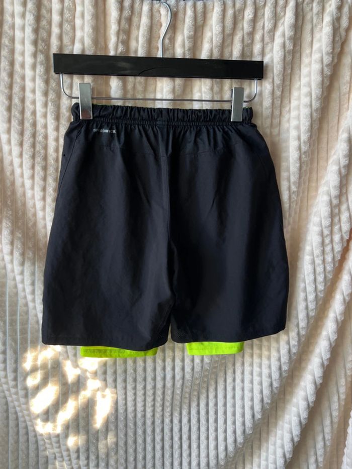 Short xs noir - photo numéro 6