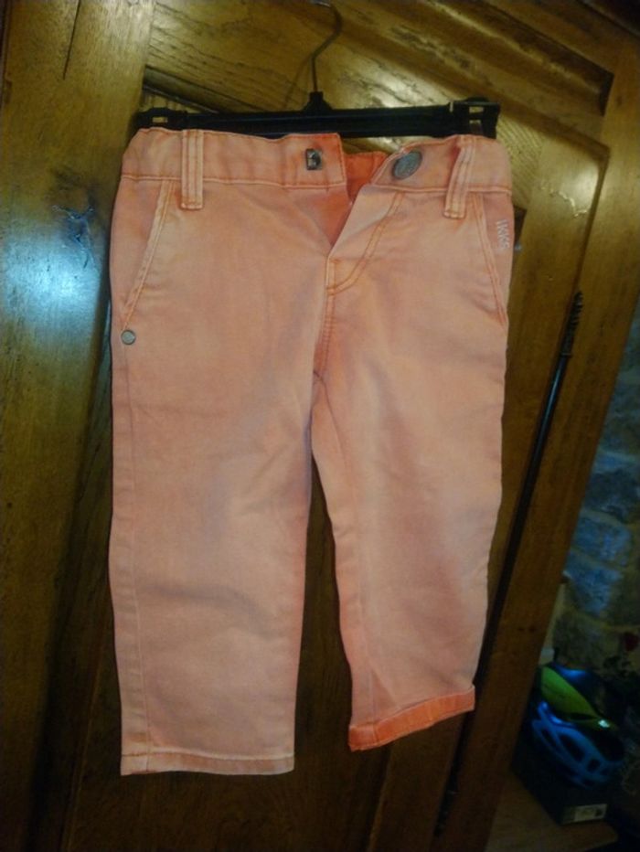 Joli jean IKKS orange et corail taille 12 mois en excellent état - photo numéro 2