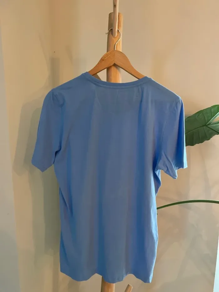Tee-shirt bleu ciel - photo numéro 3