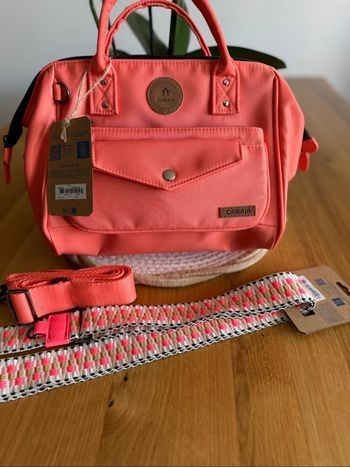 Cabaia crossbody