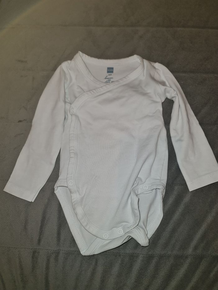 Lot de 3 body + 1 pyjama - photo numéro 2