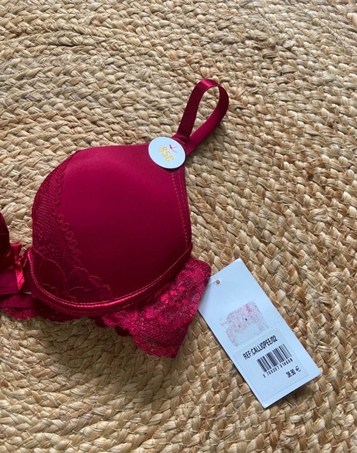 🌺 Soutien-gorge push-up rouge dentelle - Étincelle - Taille 85C 🌺 - photo numéro 3