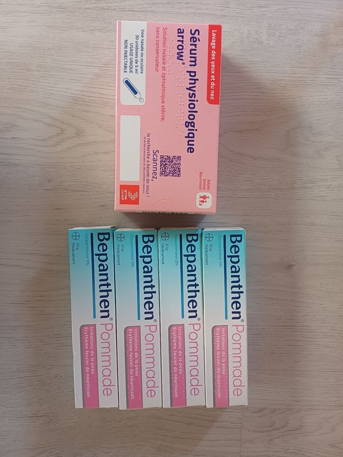 Lot de bepanthen et sérum physiologique