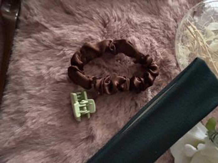 Lot d’accessoires de maquillage - photo numéro 8