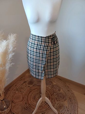 Jupe courte à carreaux Bershka taille XS 34