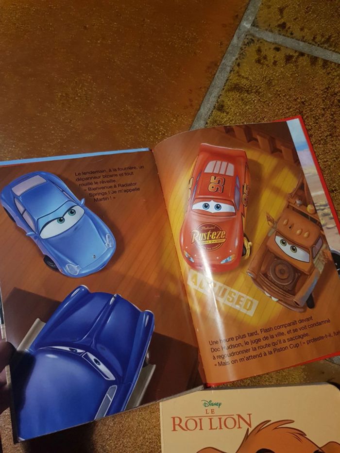 Lot de 4 livres enfant divers Disney cars robocar - photo numéro 6