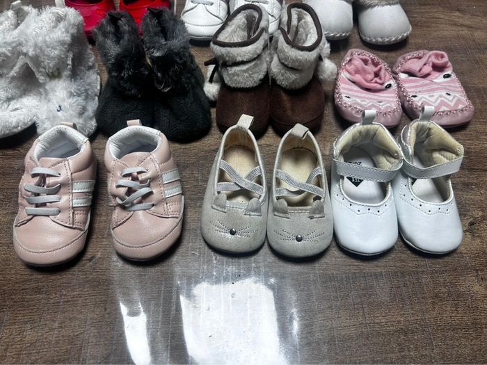 Lot paire chaussure bébé semelles molles - photo numéro 2