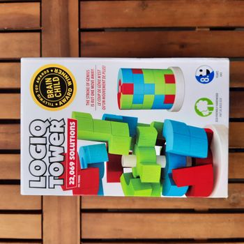 Logiq Tower – Jeu éducatif en bois éco – 22 069 solutions dès 8 ans