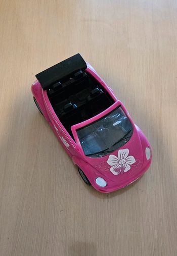 Voiture rose