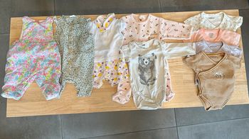 Lot 1mois bébé fille