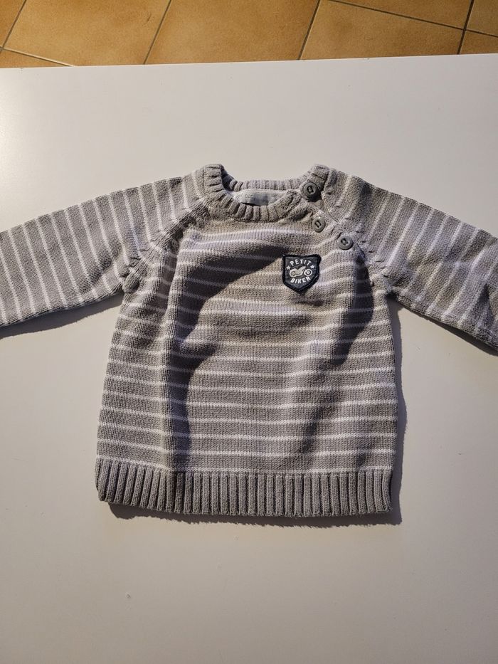 Pull 12mois