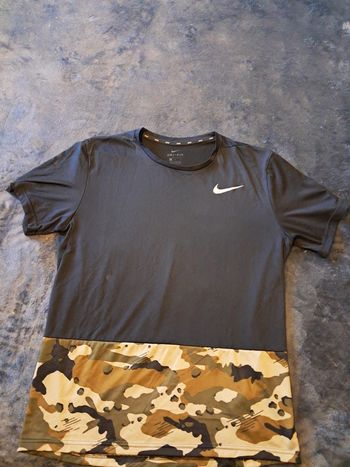 tee shirt manches courtes Dri-Fit Nike