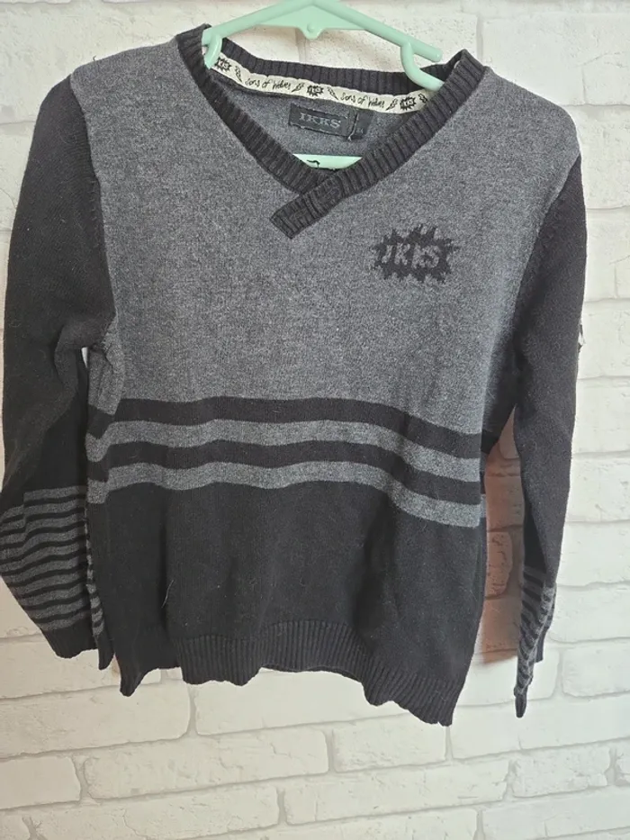 Lot de 8 vêtements taille 6 ans - photo numéro 3