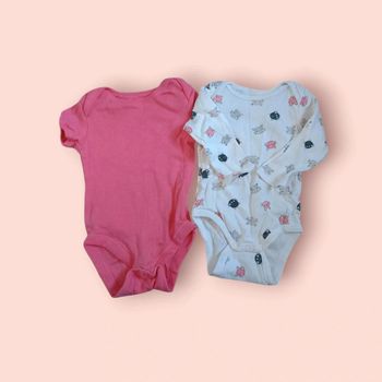 💫 Lot de 2 bodies 1 manche longue 1 courte manche Primark et gemo 6 mois 🩷