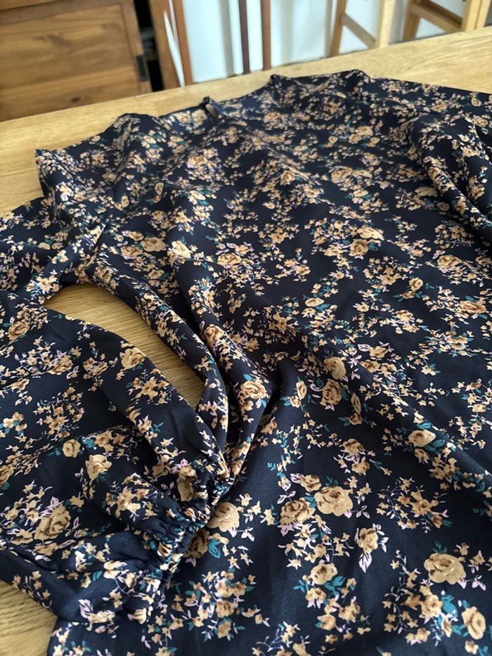 Robe midi fleurie - photo numéro 2