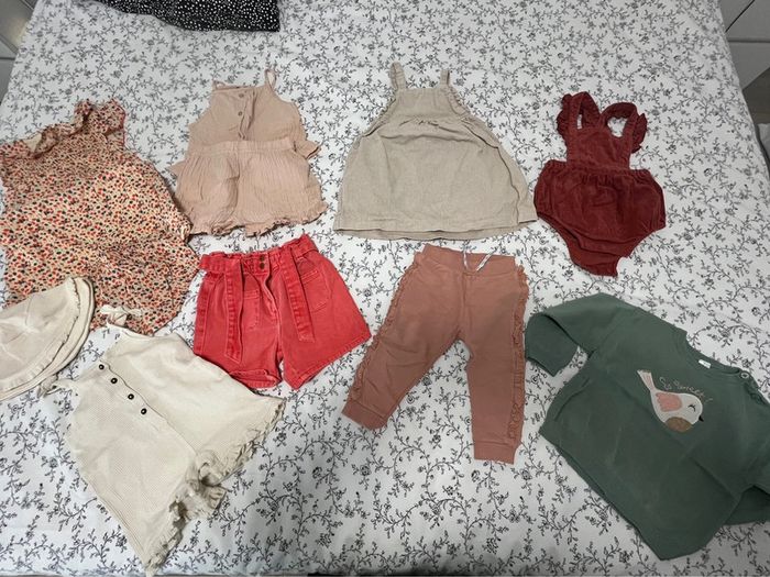 Lot vêtements fille 24 mois