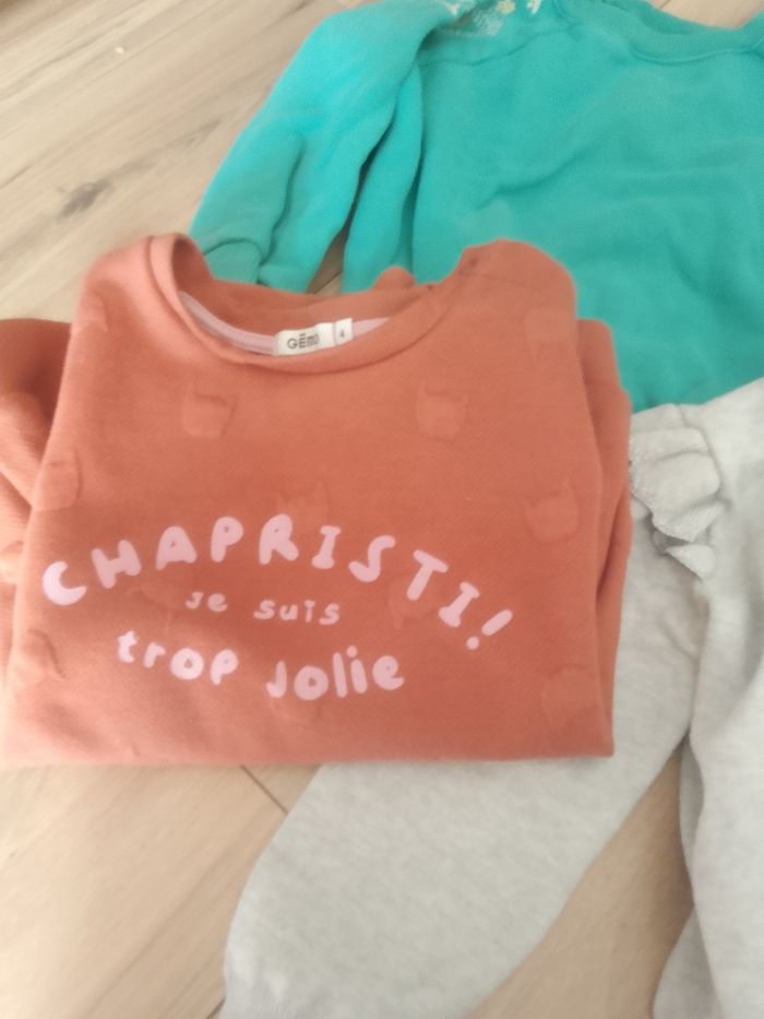 Lot haut fille 4 ans - photo numéro 2