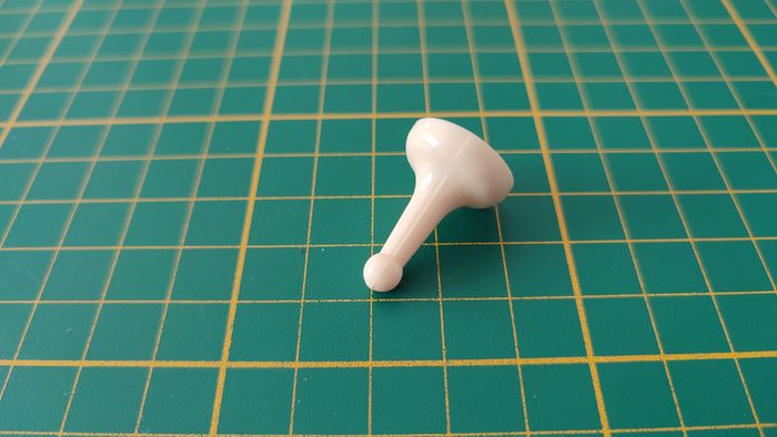 Pion blanc madame Leblanc en l'état Cluedo miro-meccano pièce détachée jeu de société #E26 - photo numéro 2