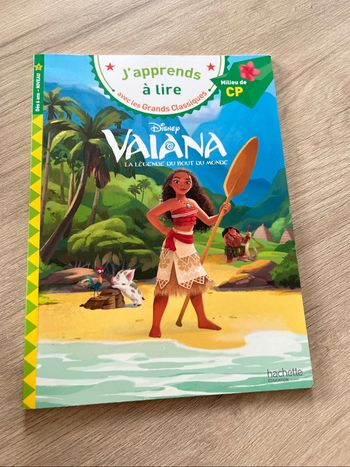 Livre j'apprends à lire vaiana