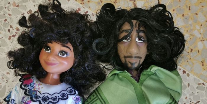 2 poupées in anti disney - photo numéro 3